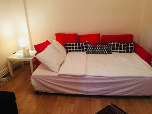 Student Room in Levent Center to istanbul airport transfer