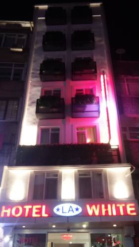 Hotel La White to istanbul airport transfer