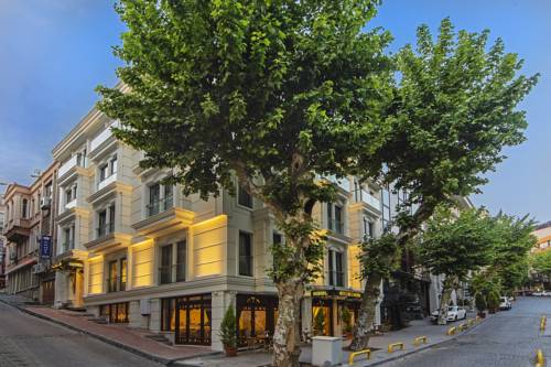 Grand Naki Hotel to istanbul airport transfer