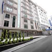 Days Inn by Wyndham Istanbul Bomonti to istanbul airport transfer