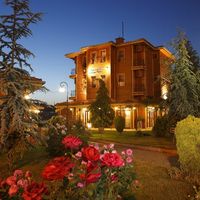 Turquhouse Boutique Otel to istanbul airport transfer
